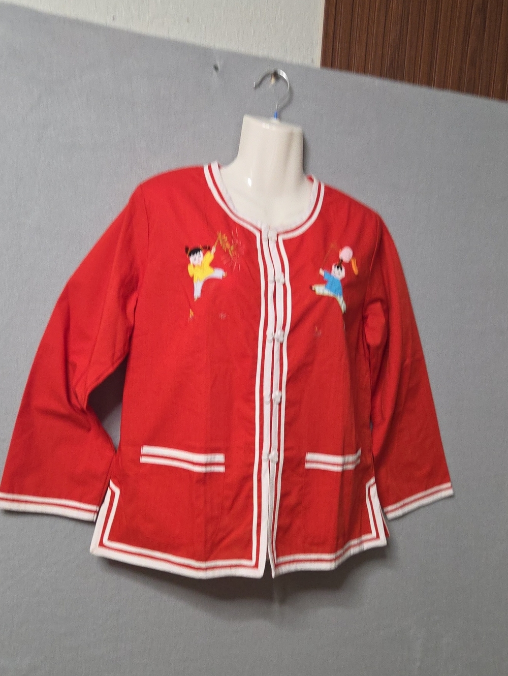 VTG 70s 80s Plum Blossoms Chinese Embroidered Pajama Top Shirt XL